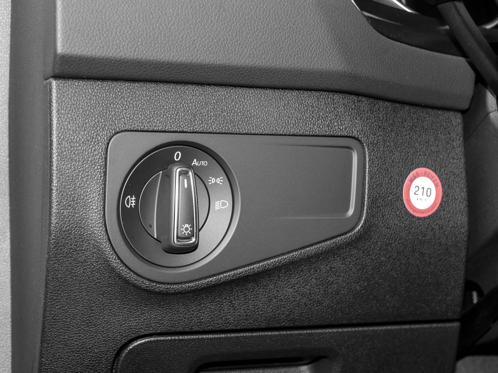 Volkswagen Tiguan 2.0 MOVE AHK CAM ACC LM17 NAVI SITZHEIZ.