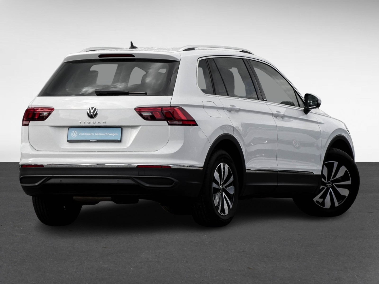 Volkswagen Tiguan 2.0 MOVE AHK CAM ACC LM17 NAVI SITZHEIZ.