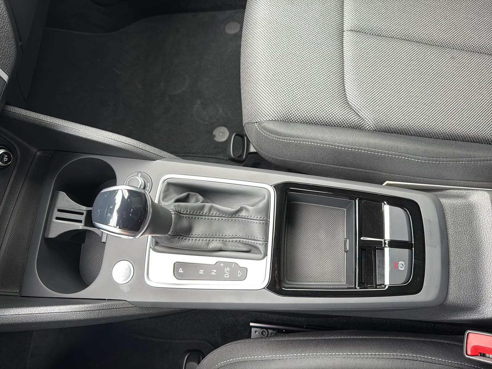 Audi Q2 35 advanced AHK LM18 ACC MATRIX EKLAPPE NAVI+