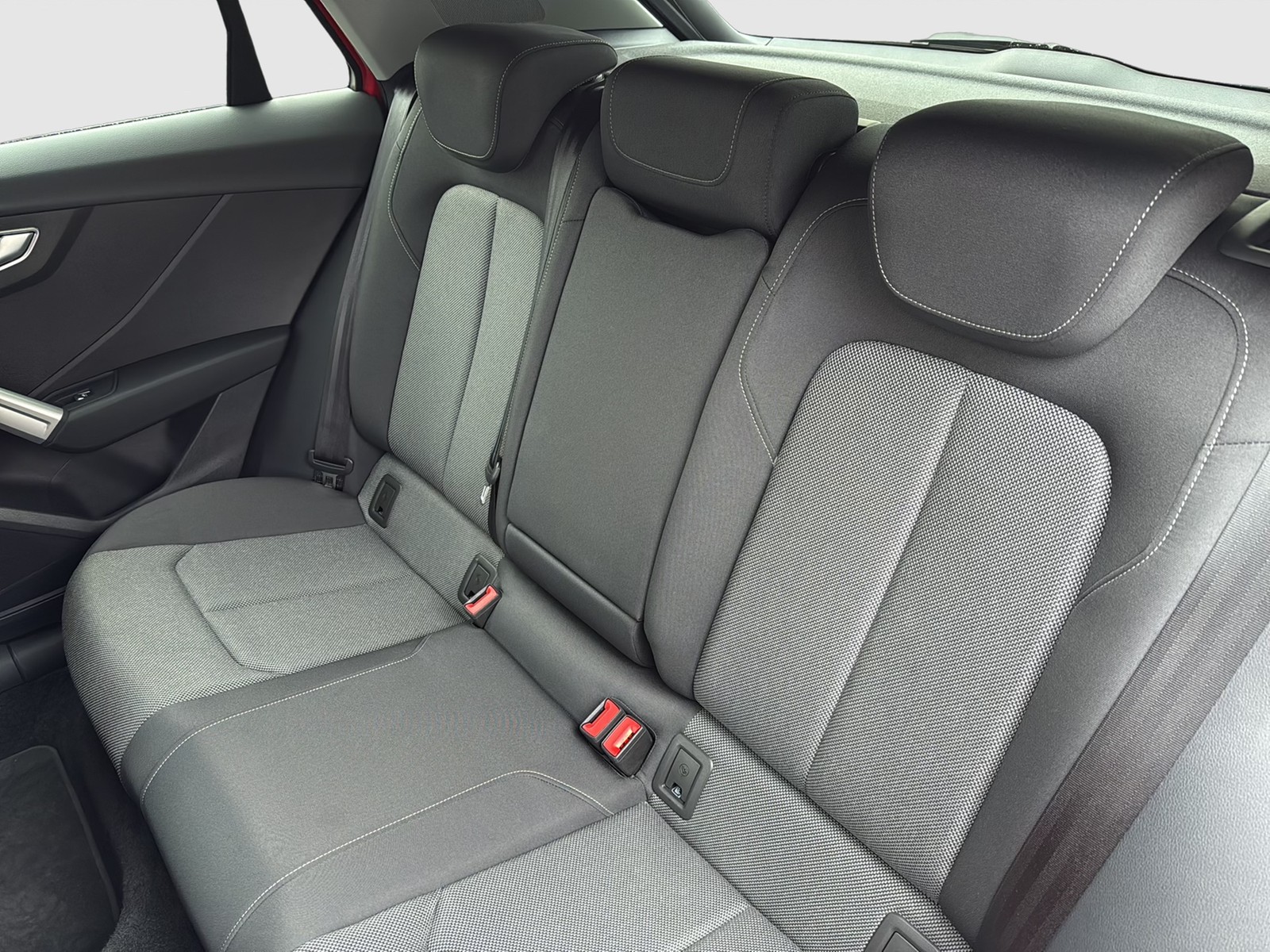 Audi Q2 35 advanced AHK LM18 ACC MATRIX EKLAPPE NAVI+