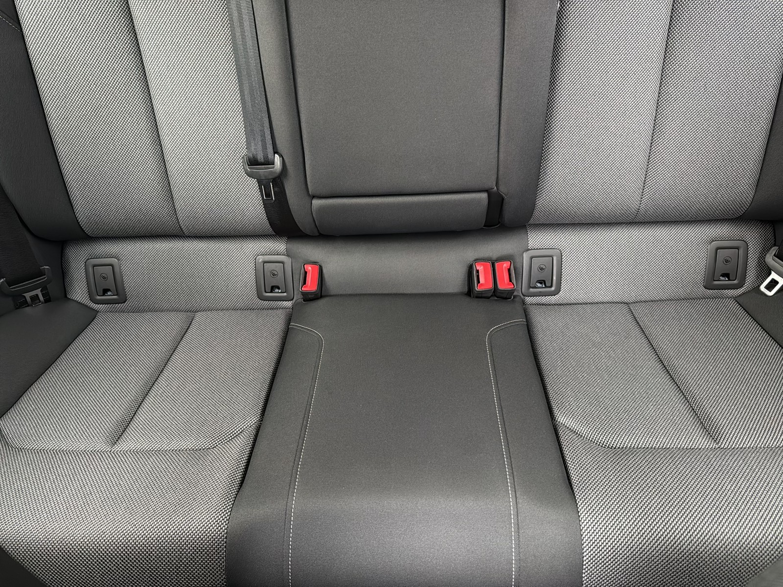 Audi Q2 35 advanced AHK LM18 ACC MATRIX EKLAPPE NAVI+