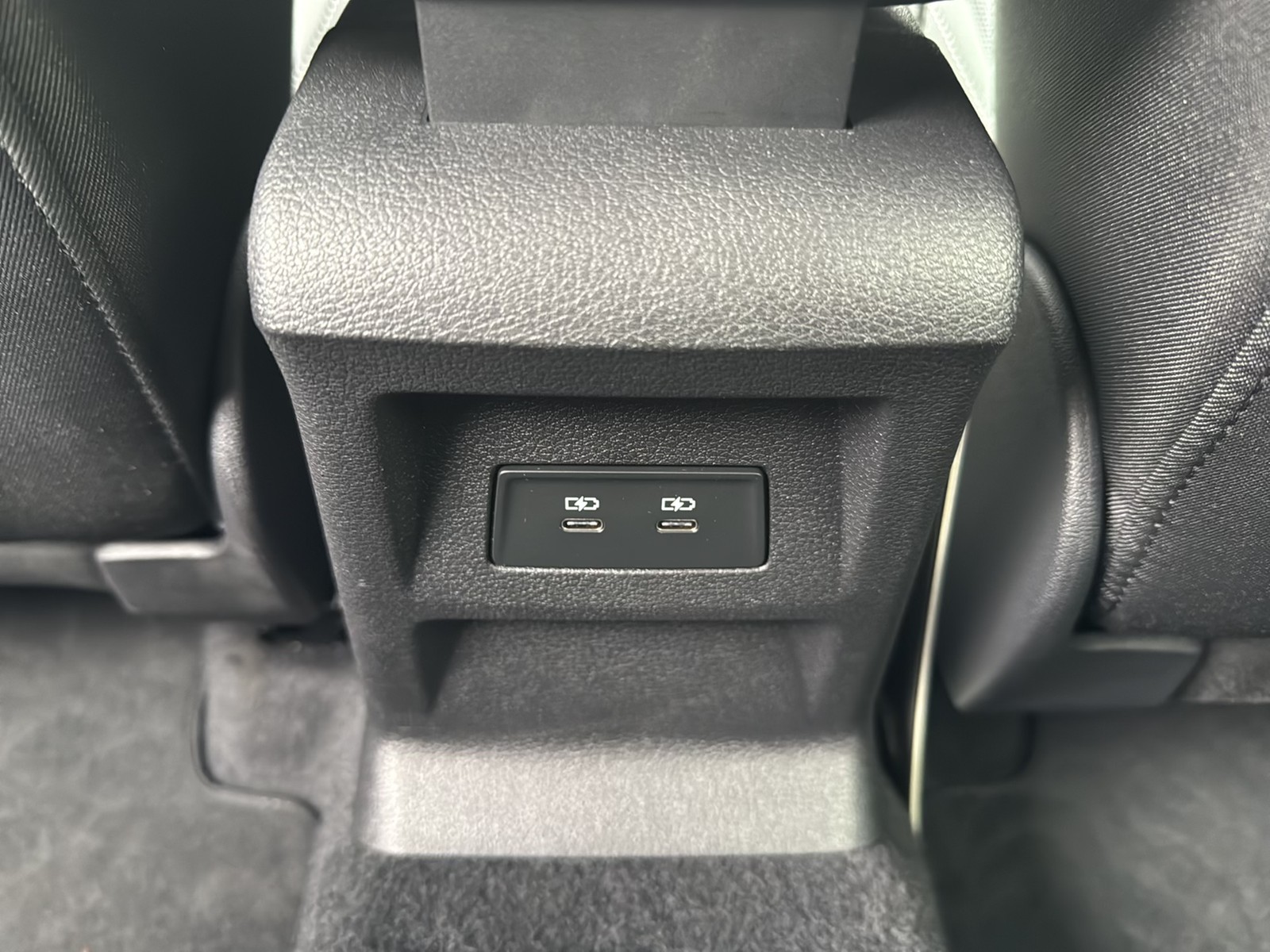 Audi Q2 35 advanced AHK LM18 ACC MATRIX EKLAPPE NAVI+
