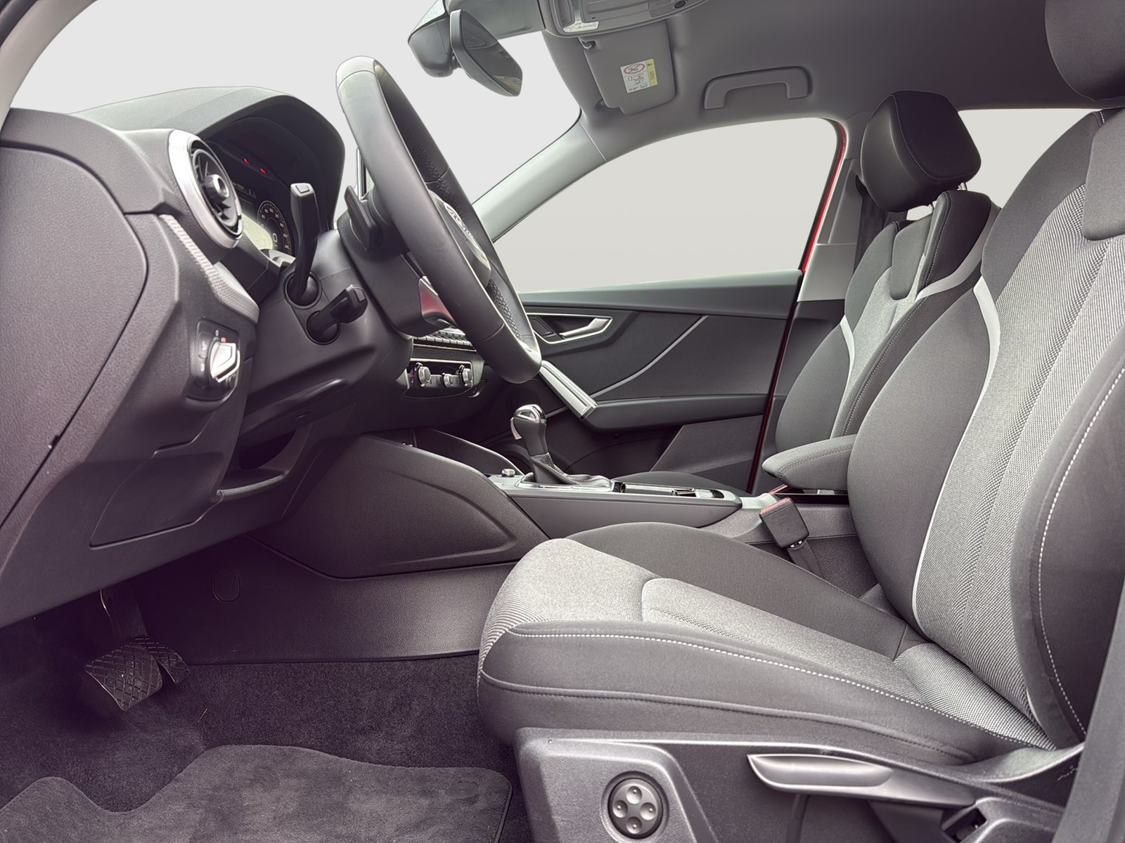 Audi Q2 35 advanced AHK LM18 ACC MATRIX EKLAPPE NAVI+