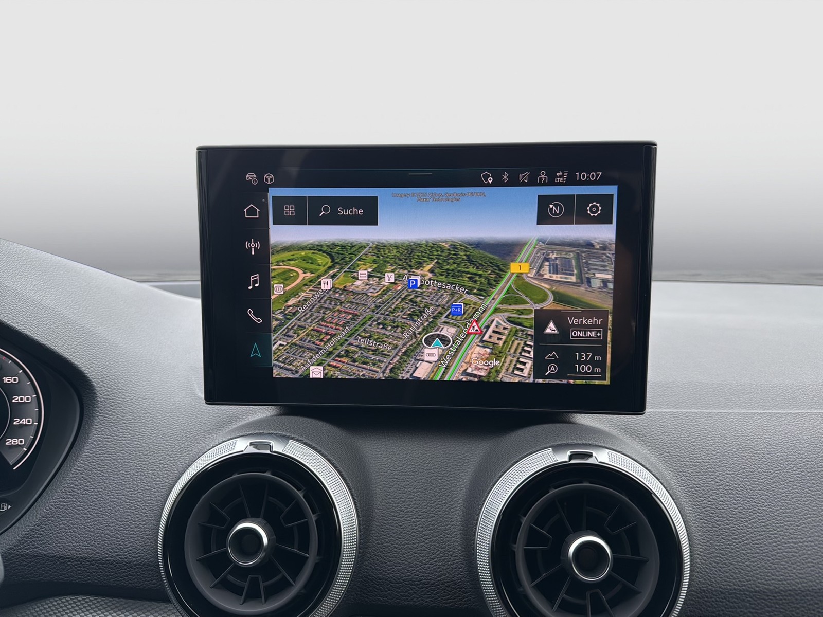 Audi Q2 35 advanced AHK LM18 ACC MATRIX EKLAPPE NAVI+