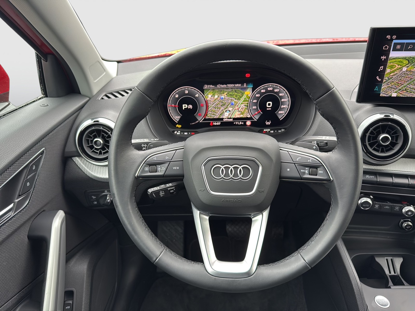 Audi Q2 35 advanced AHK LM18 ACC MATRIX EKLAPPE NAVI+