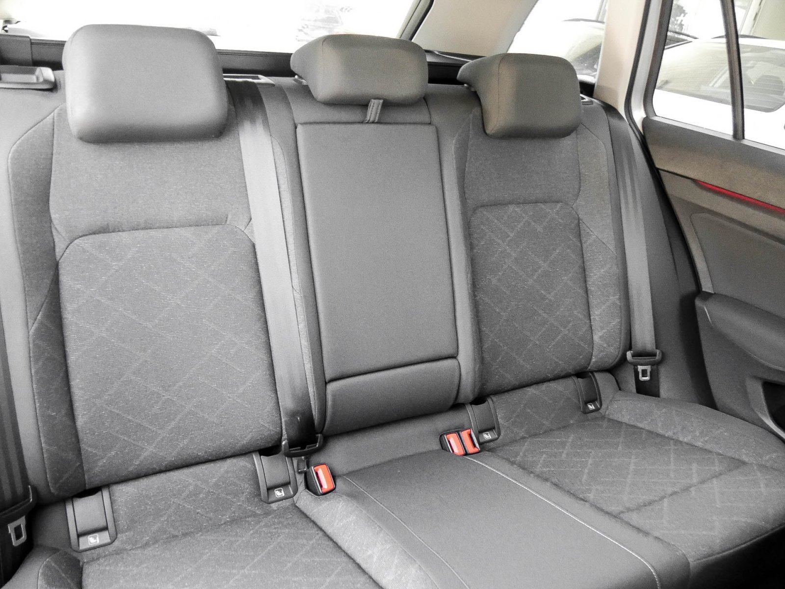 Volkswagen Golf Variant VIII 1.5 eTSI LIFE ACC ALU NAVI LED