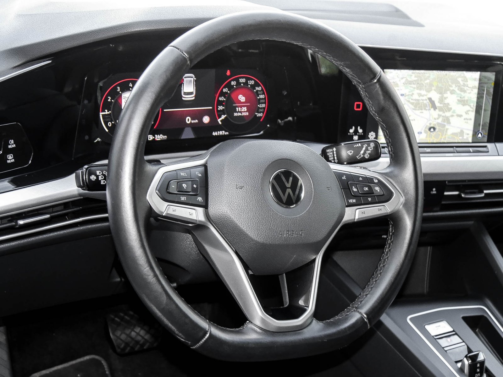 Volkswagen Golf Variant VIII 1.5 eTSI LIFE ACC ALU NAVI LED