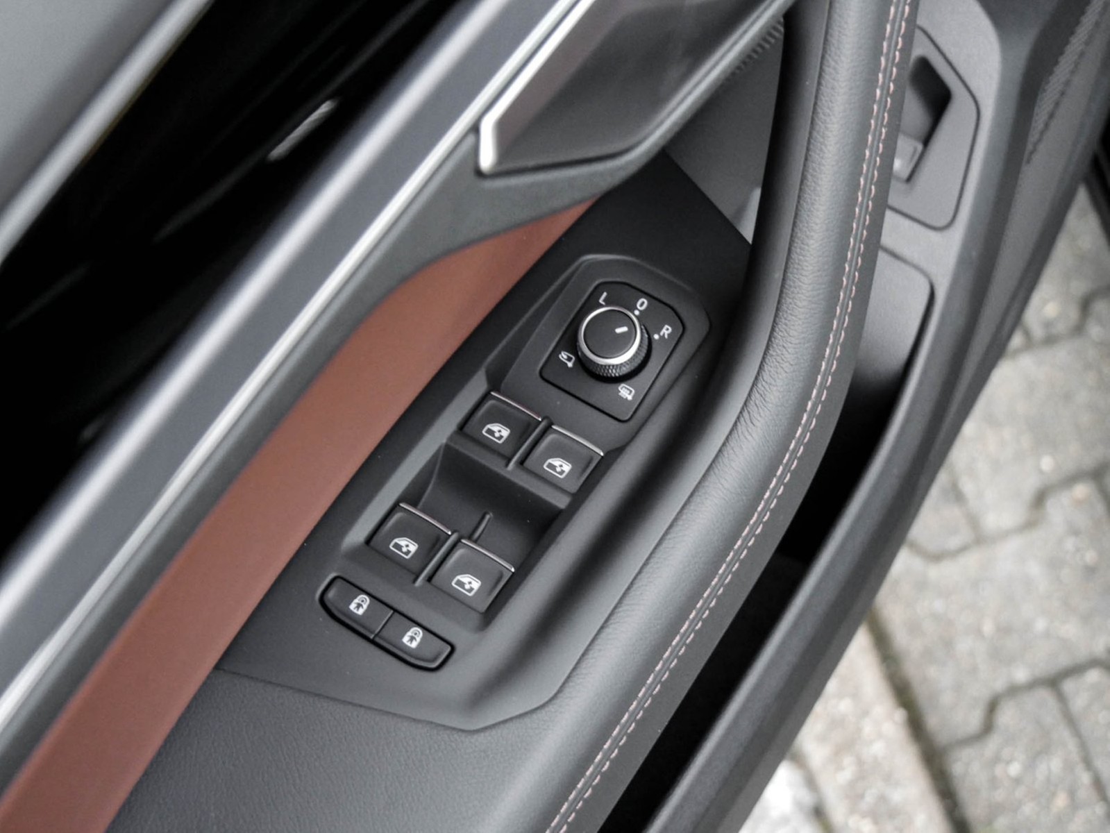 Volkswagen Touareg V6 R-LINE NEUES MODELL CAM ACC LM19 NAVI