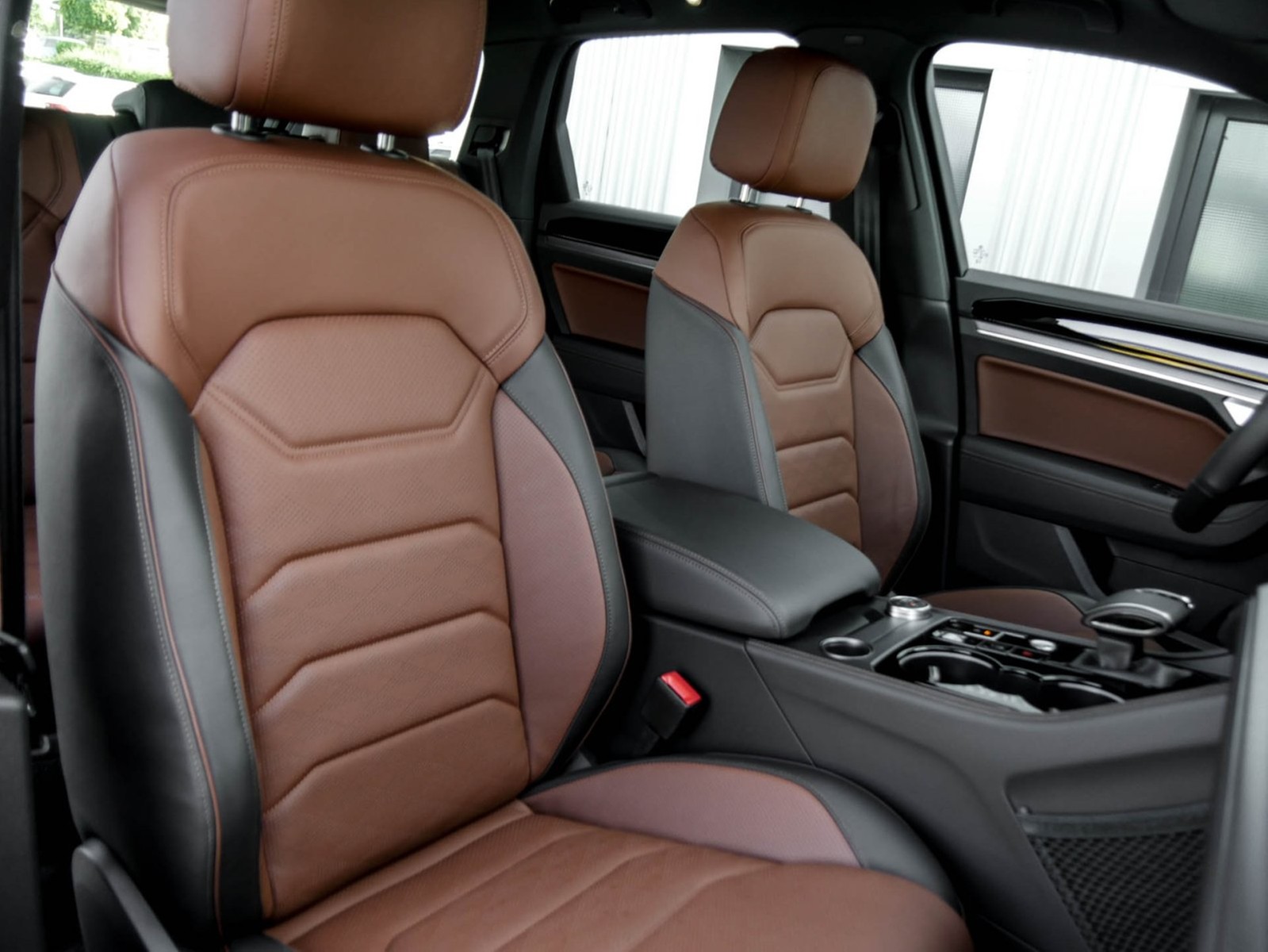 Volkswagen Touareg V6 R-LINE NEUES MODELL CAM ACC LM19 NAVI