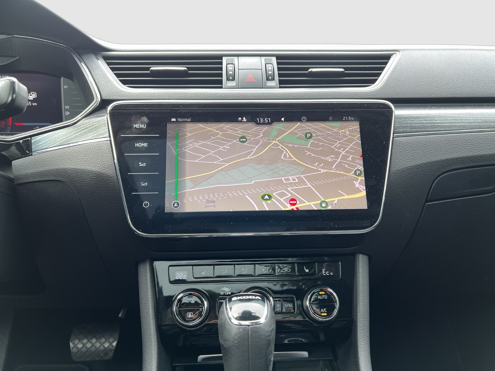 Skoda Superb Combi 1.4 iV STYLE PANO STANDHZ. AHK CAM