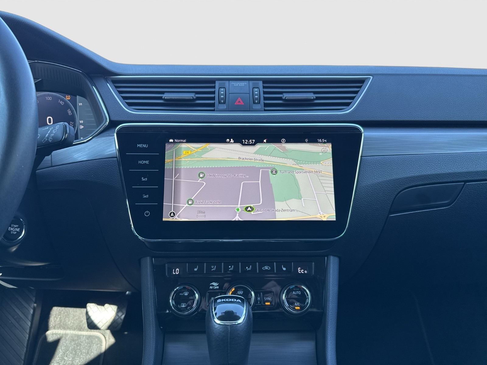 Skoda Superb Combi 1.4 iV STYLE STANDHZ. AHK CAM ACC