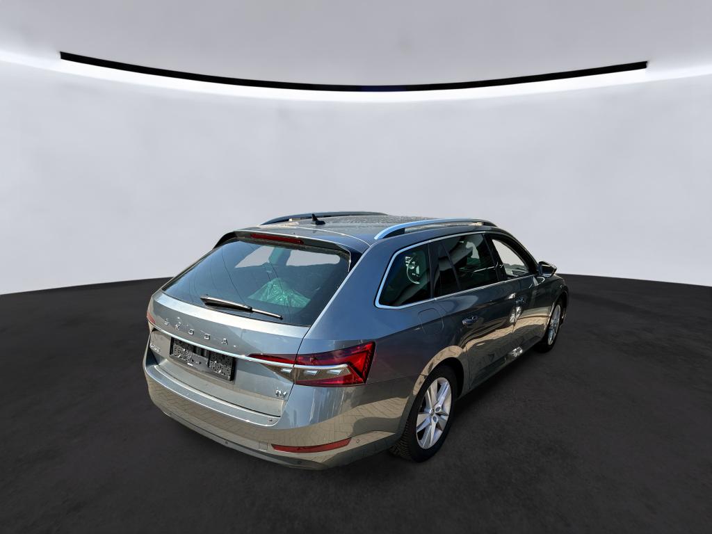 Skoda Superb Combi 1.4 iV STYLE STANDHZ. AHK CAM ACC