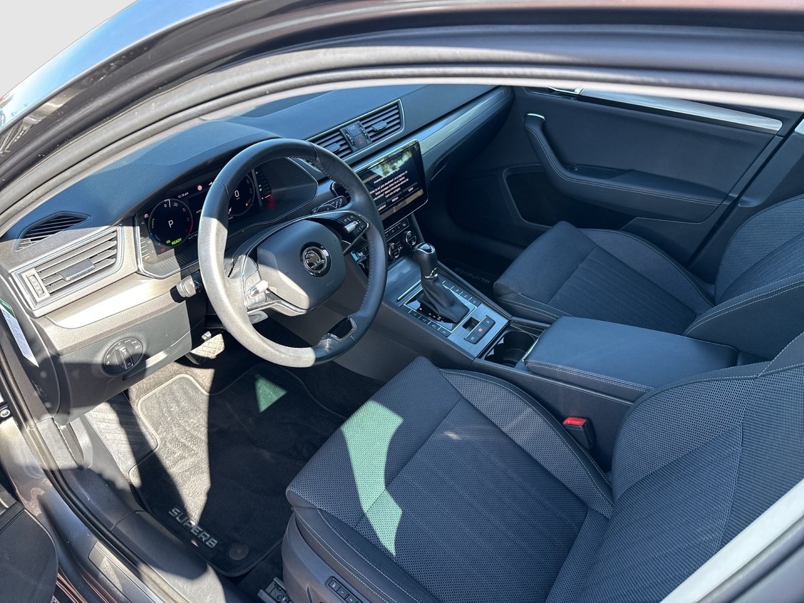 Skoda Superb Combi 1.4 iV STYLE STANDHZ. AHK CAM ACC