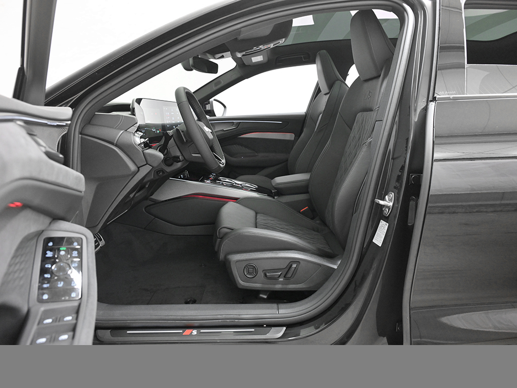 Audi A6 Avant e-hybrid quattro s-tronic S Line PANO+B&O+AHK+Luftfederfahrwerk