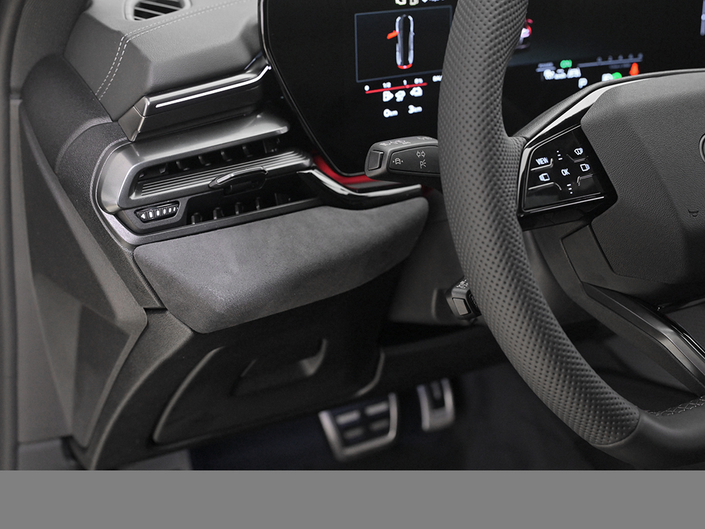 Audi A6 Avant e-hybrid quattro s-tronic S Line PANO+B&O+AHK+Luftfederfahrwerk