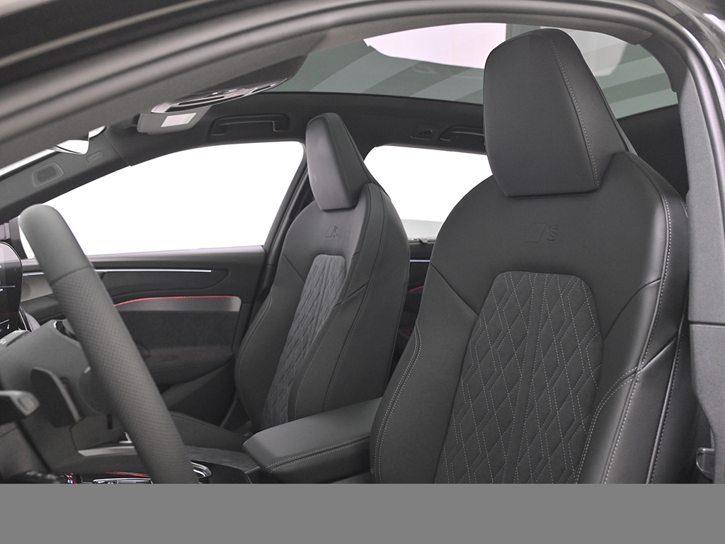 Audi A6 Avant e-hybrid quattro s-tronic S Line PANO+B&O+AHK+Luftfederfahrwerk