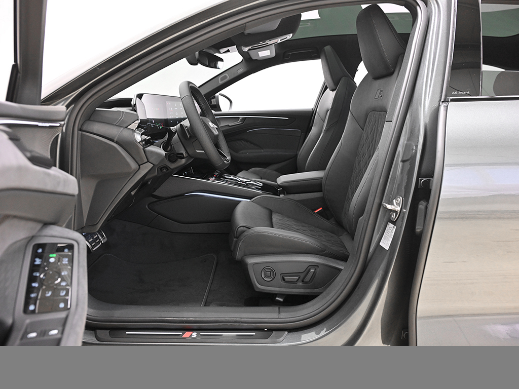 Audi A6 Avant e-hybrid quattro S tronic AHK+Pano+B&O+Luftfederfahrwerk