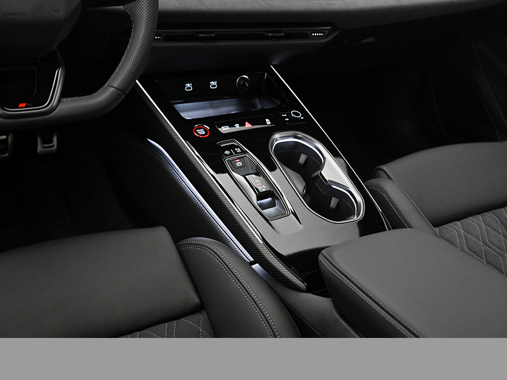 Audi A6 Avant e-hybrid quattro S tronic AHK+Pano+B&O+Luftfederfahrwerk