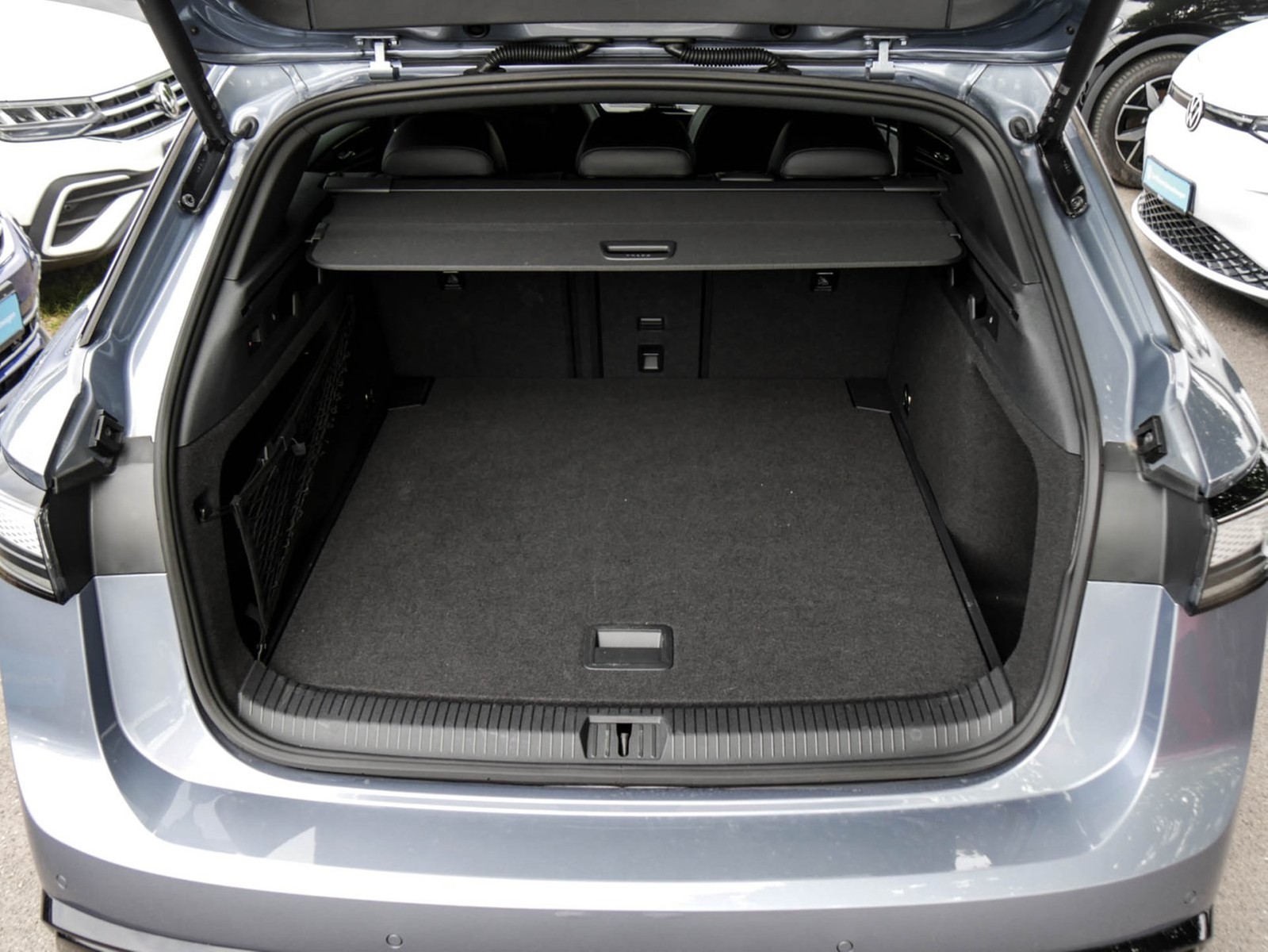 Volkswagen ID.7 Tourer PRO WÄRMEPUMPE AHK 360°CAM ACC LM20