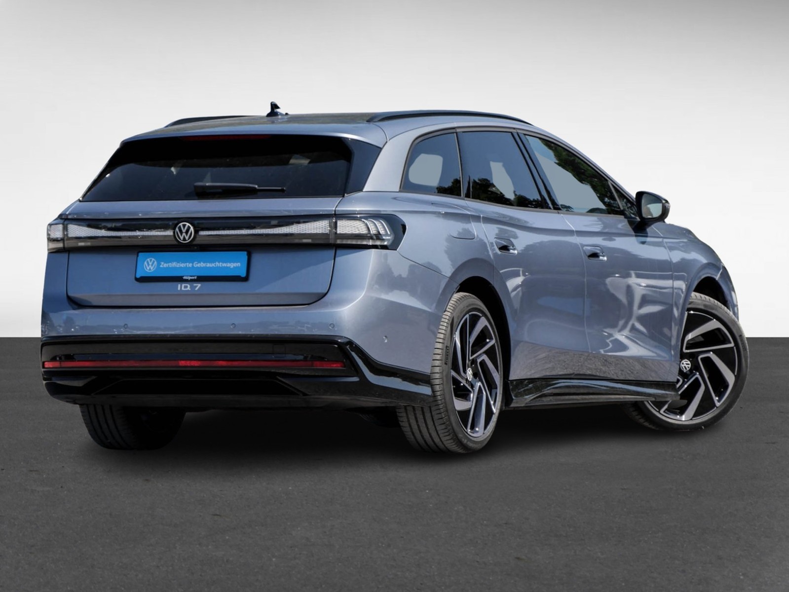 Volkswagen ID.7 Tourer PRO WÄRMEPUMPE AHK 360°CAM ACC LM20