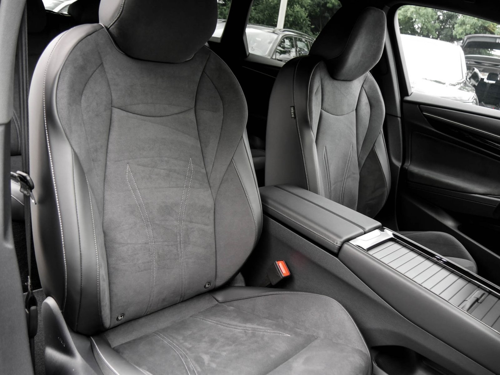 Volkswagen ID.7 Tourer PRO WÄRMEPUMPE AHK 360°CAM ACC LM20