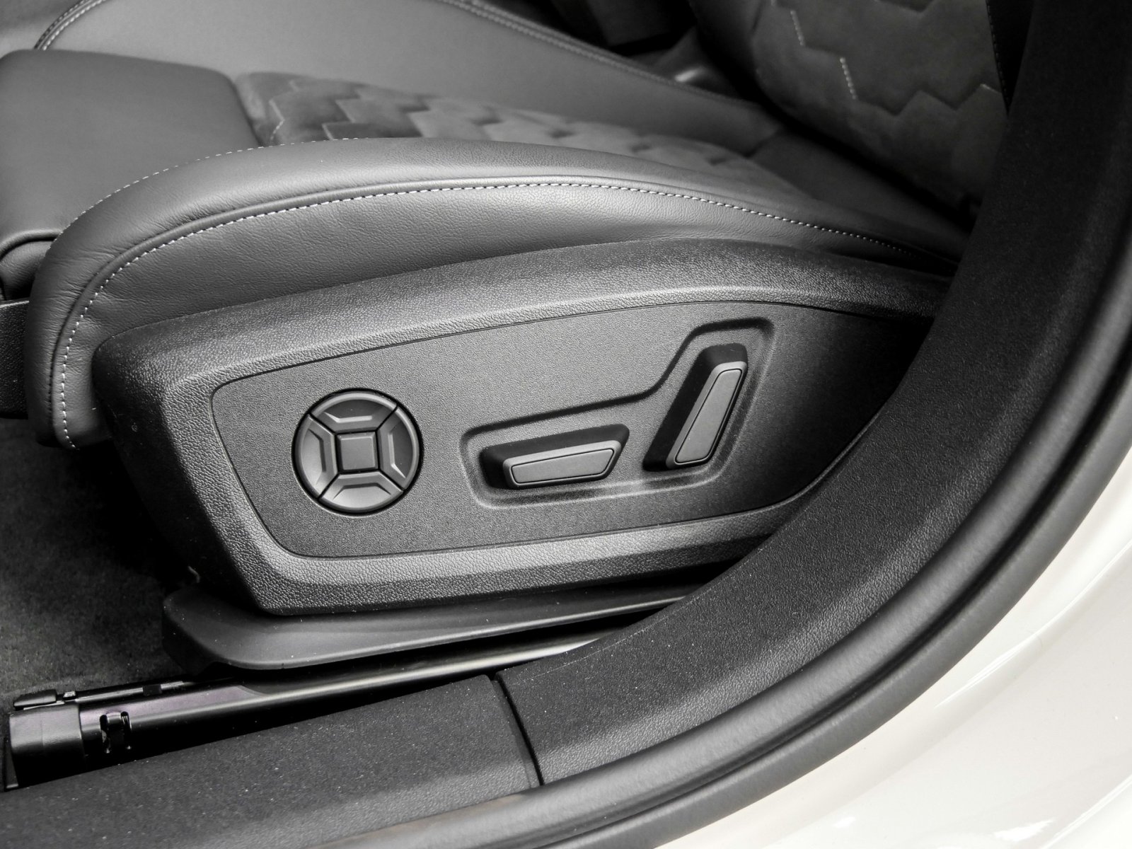 Audi A6 Avant e-tron performance Techplus+Pano+B&O+SLine+Sportsitze+