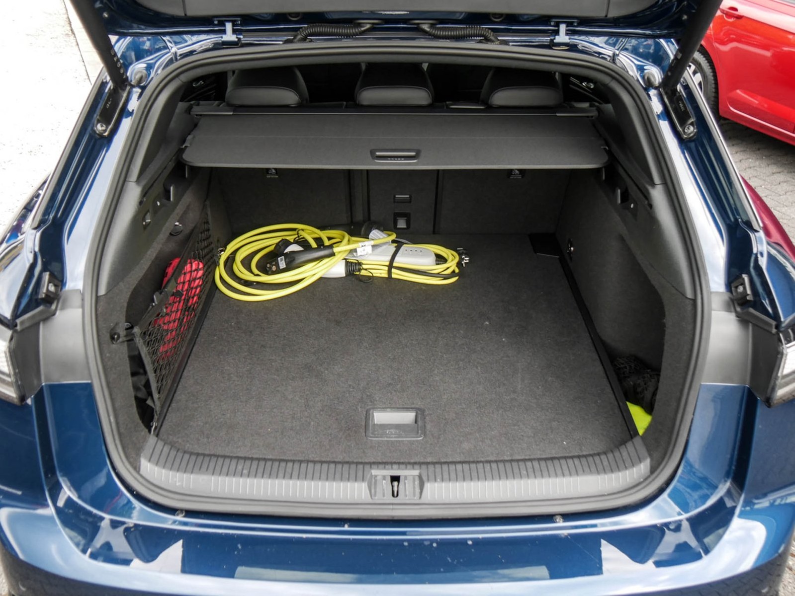 Volkswagen ID.7 Tourer PRO WÄRMEPUMPE AHK 360°CAM ACC LM20