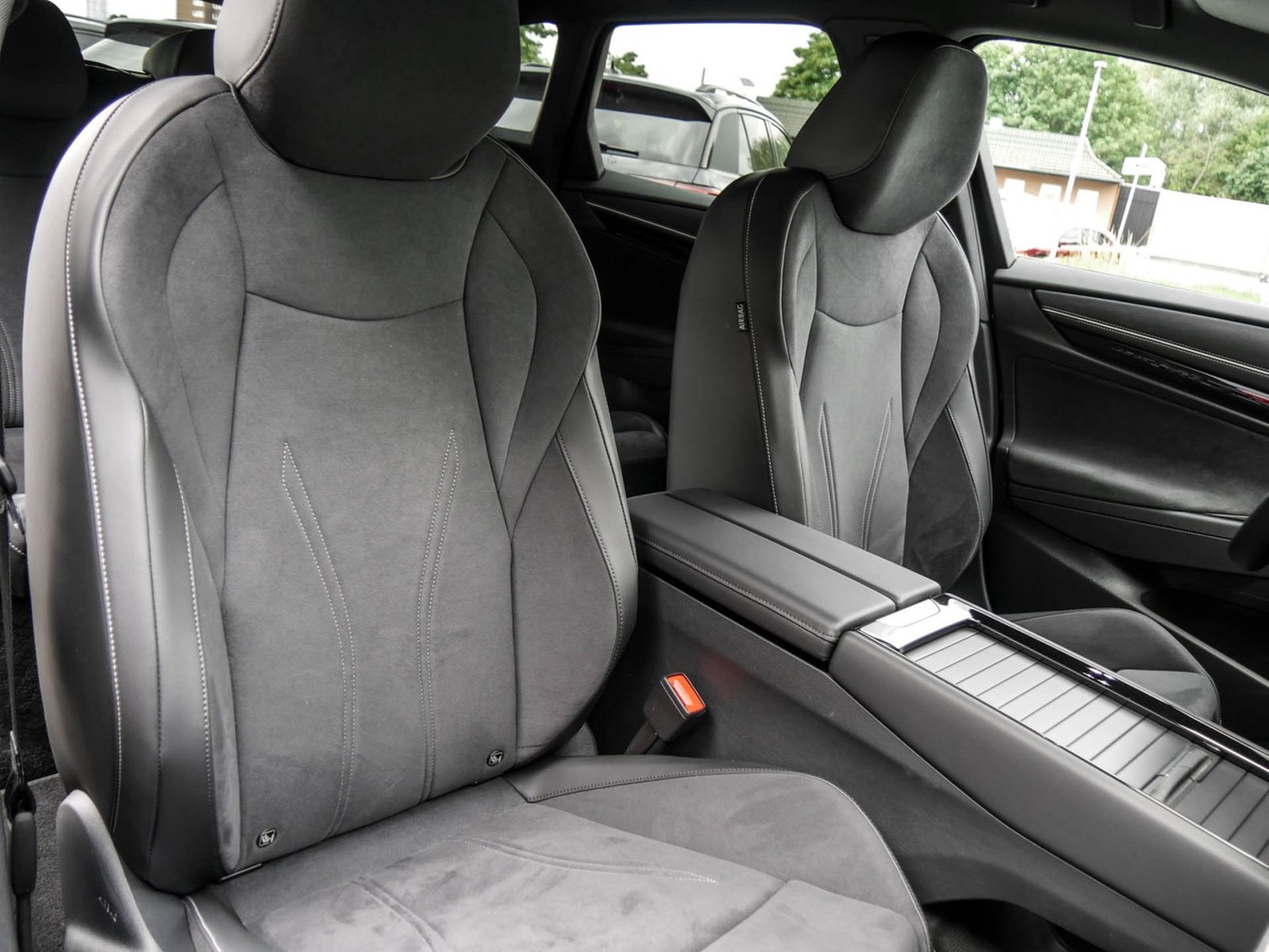 Volkswagen ID.7 Tourer PRO WÄRMEPUMPE AHK 360°CAM ACC LM20