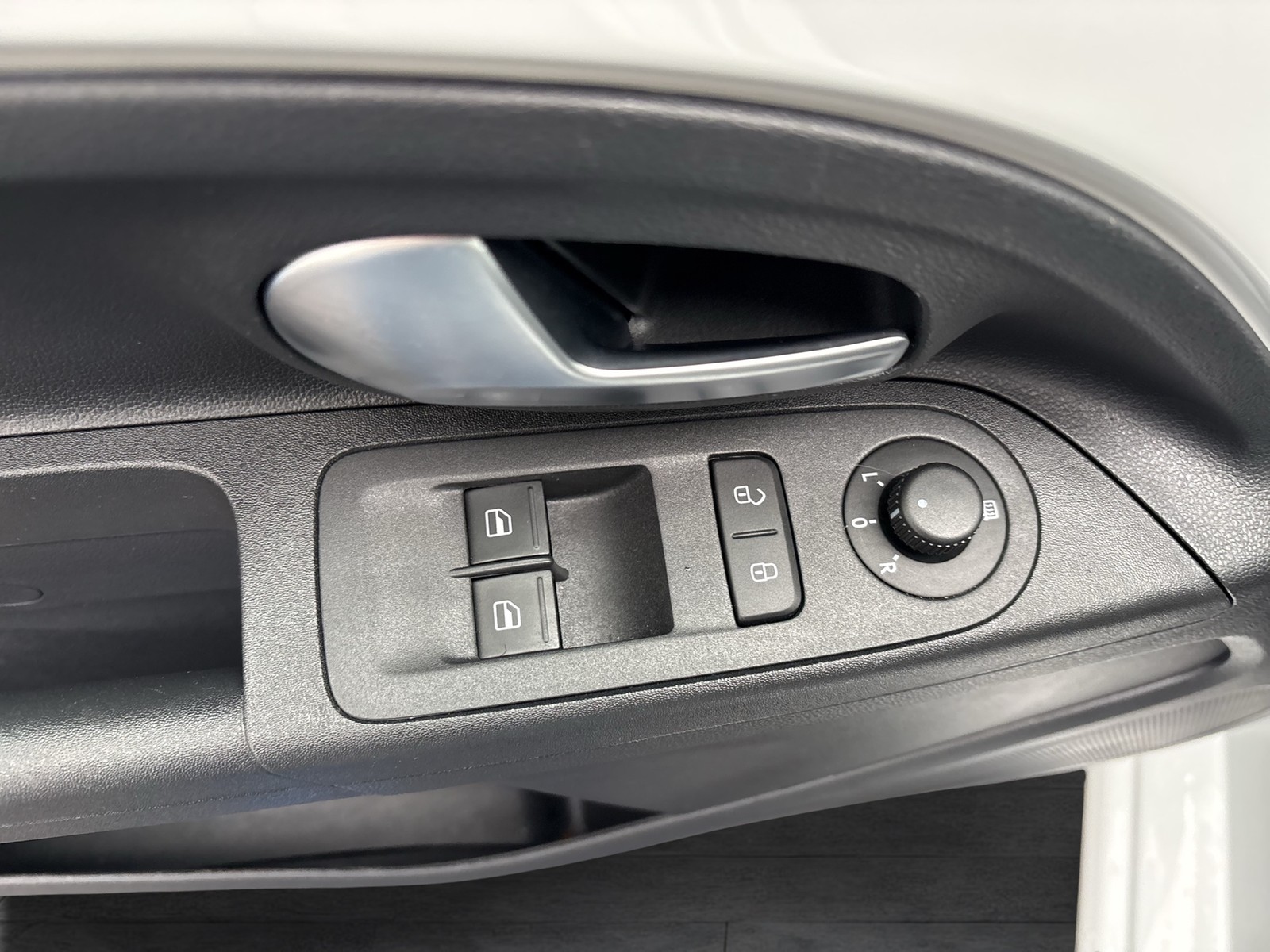 Volkswagen e-up! 4TÜREN SITZHEIZUNG BLUETOOTH DAB+