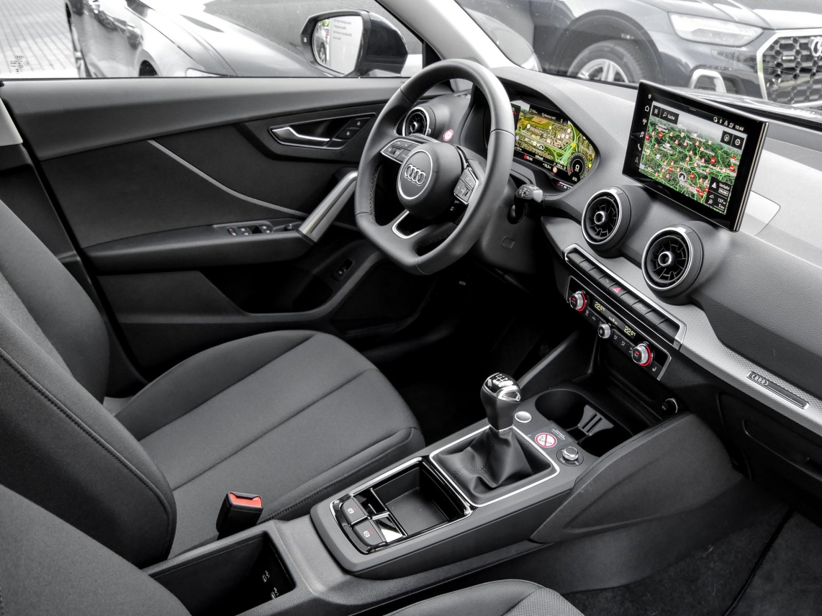 Audi Q2 35 advanced CAM E-KLAPPE NAVI+ LM17 SITZHEIZ.