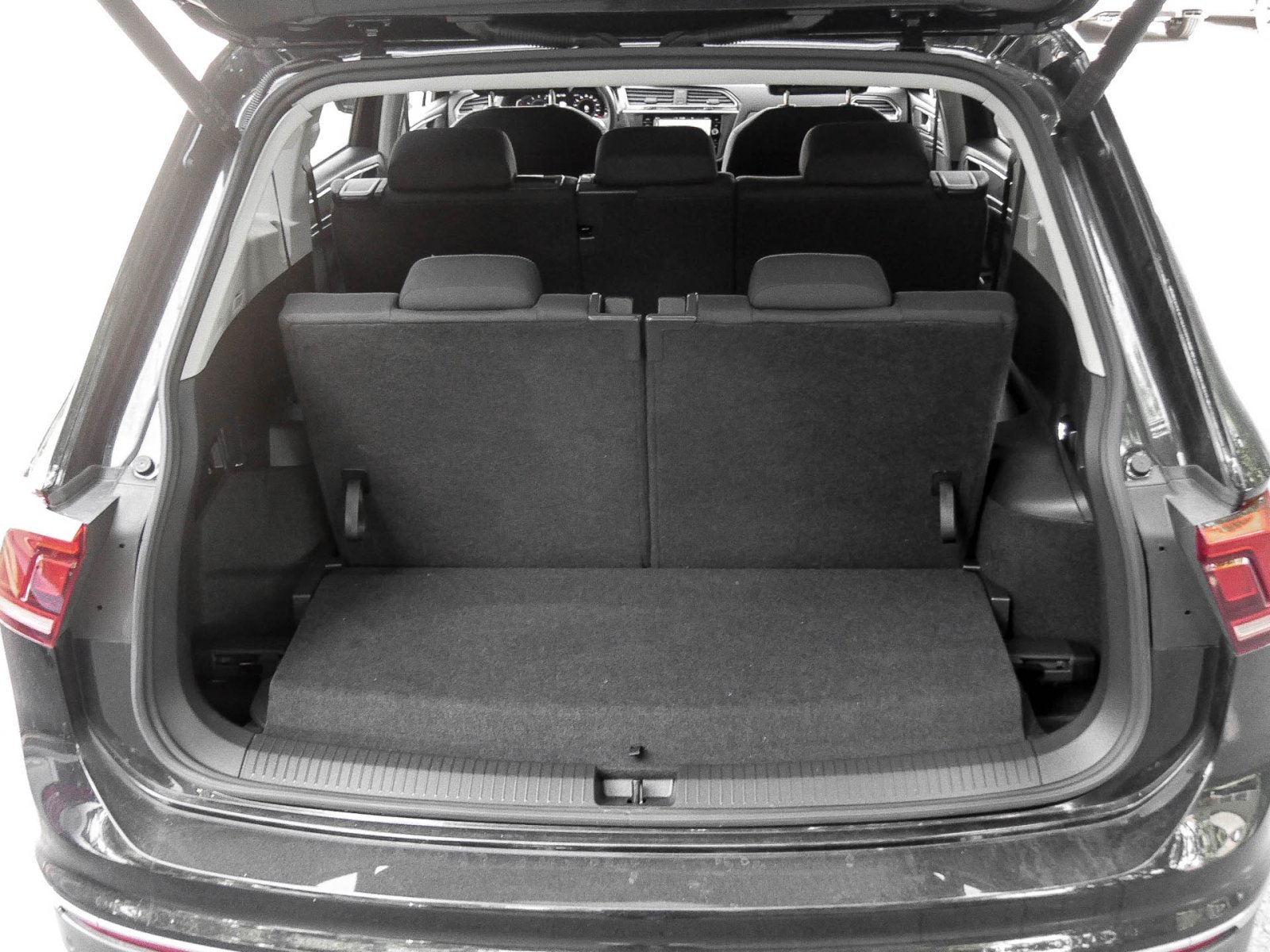 Volkswagen Tiguan Allspace 1.5 LIFE 7SITZE AHK ACC LM18 NAVI