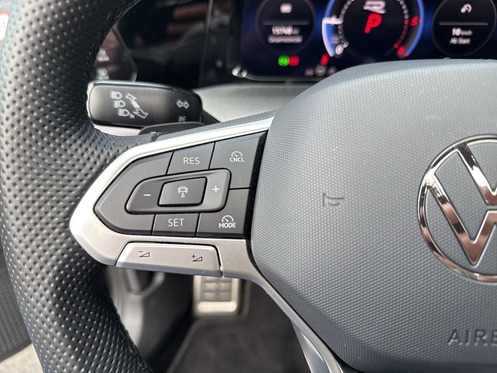 Volkswagen Golf Variant VIII 2.0 R-LINE BLACKSTYLE PANO CAM