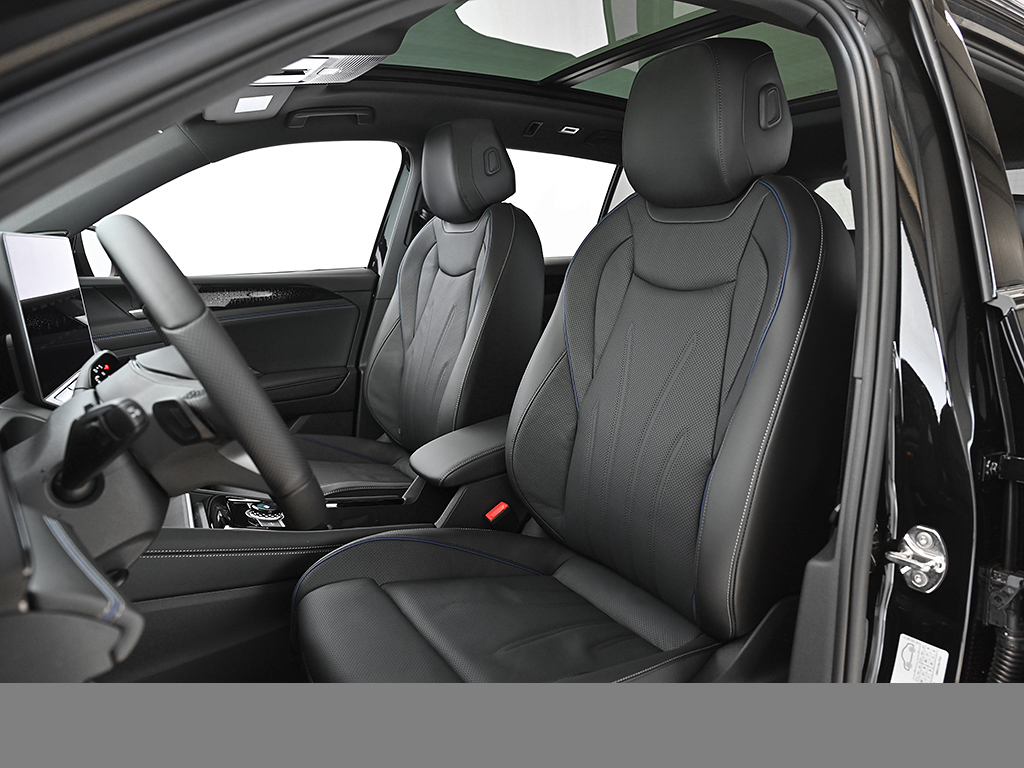 Volkswagen Tiguan 2.0 R-LINE 4X4 NEUESMODELL LEDER PANO 20Z