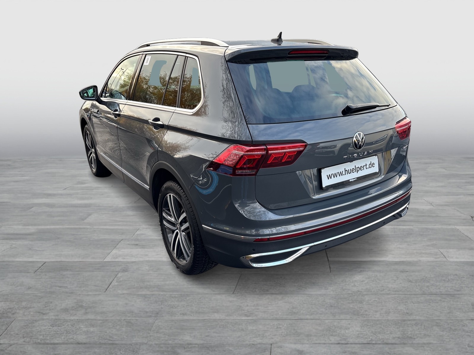 Volkswagen Tiguan 2.0 ELEGANCE 4X4 PANO AHK 360°KAMERA ALU19