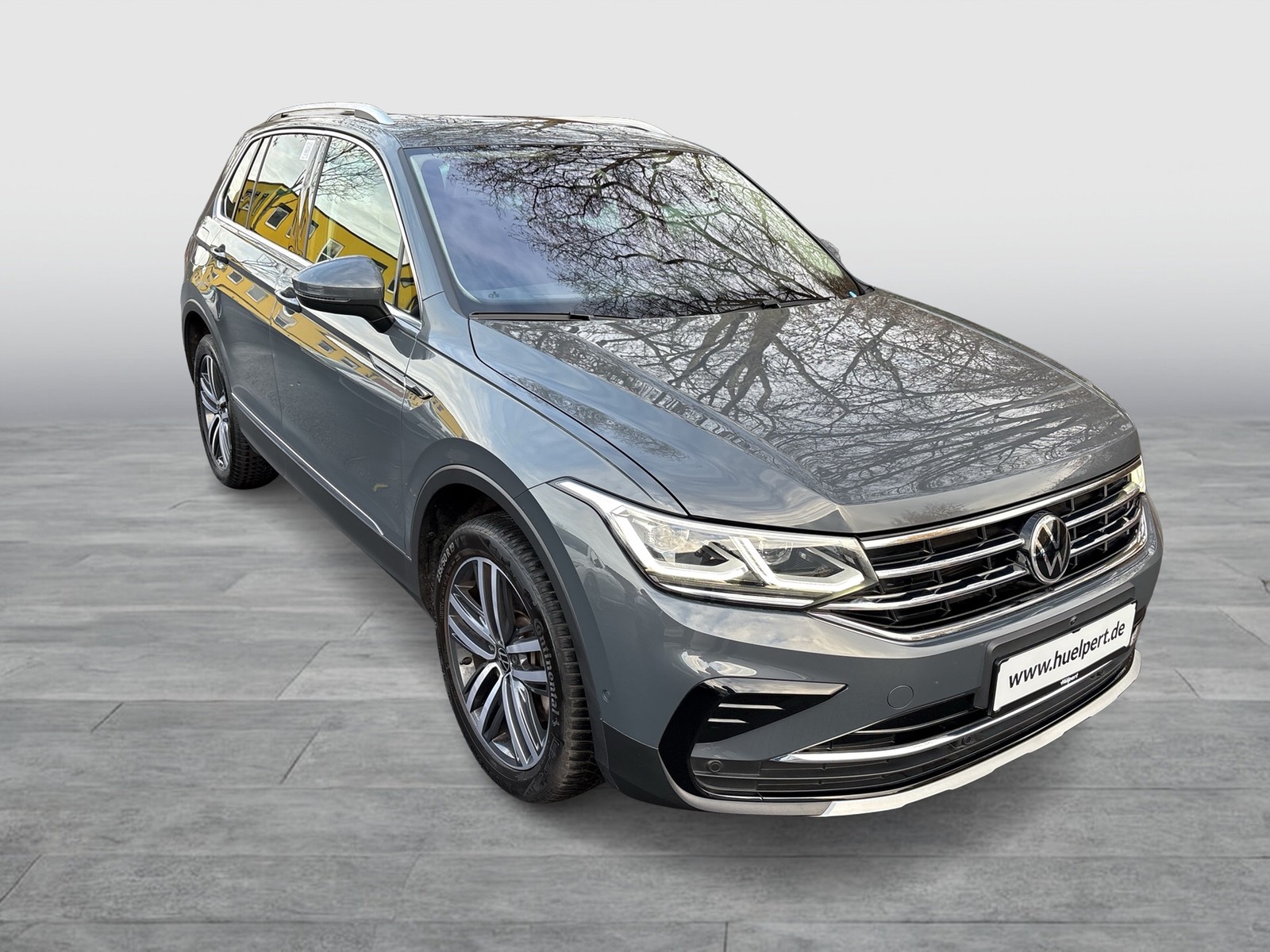 Volkswagen Tiguan 2.0 ELEGANCE 4X4 PANO AHK 360°KAMERA ALU19