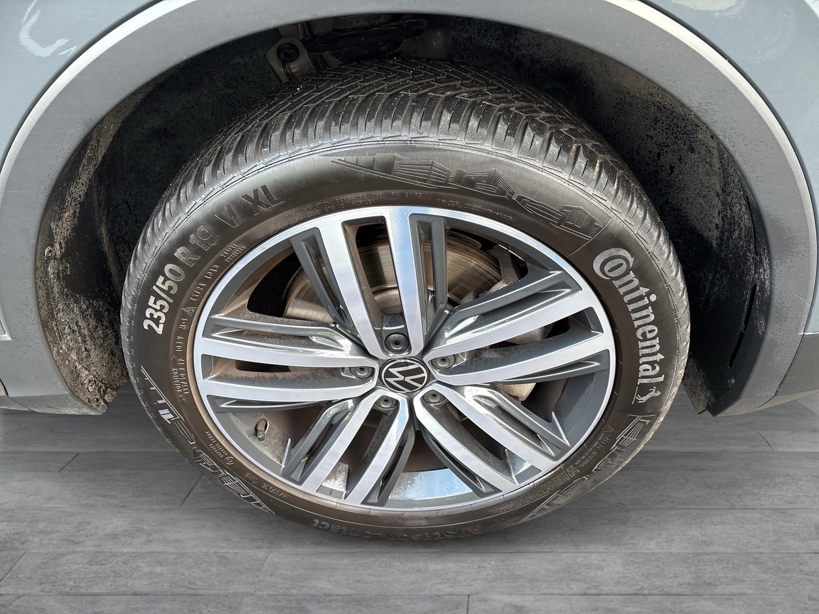 Volkswagen Tiguan 2.0 ELEGANCE 4X4 PANO AHK 360°KAMERA ALU19