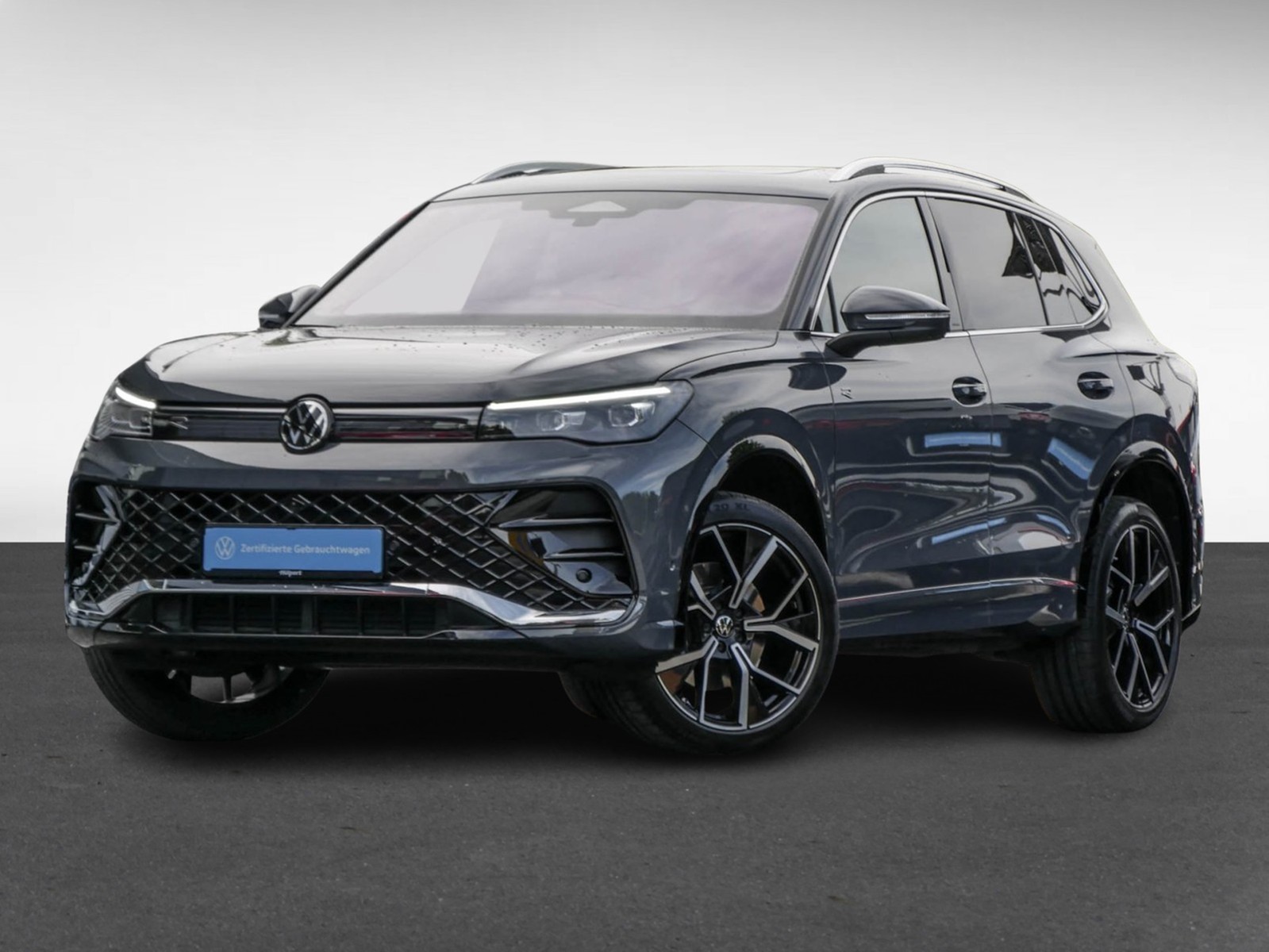 Volkswagen Tiguan 2.0 R-LINE 4X4 NEUES MODELL PANO AHK LM20