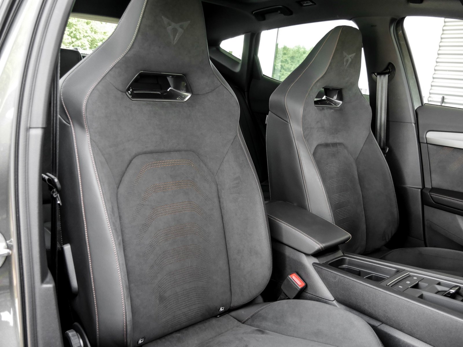 Cupra Formentor 2.0 VZ TRIBE EDITION PANO BEATS LM19