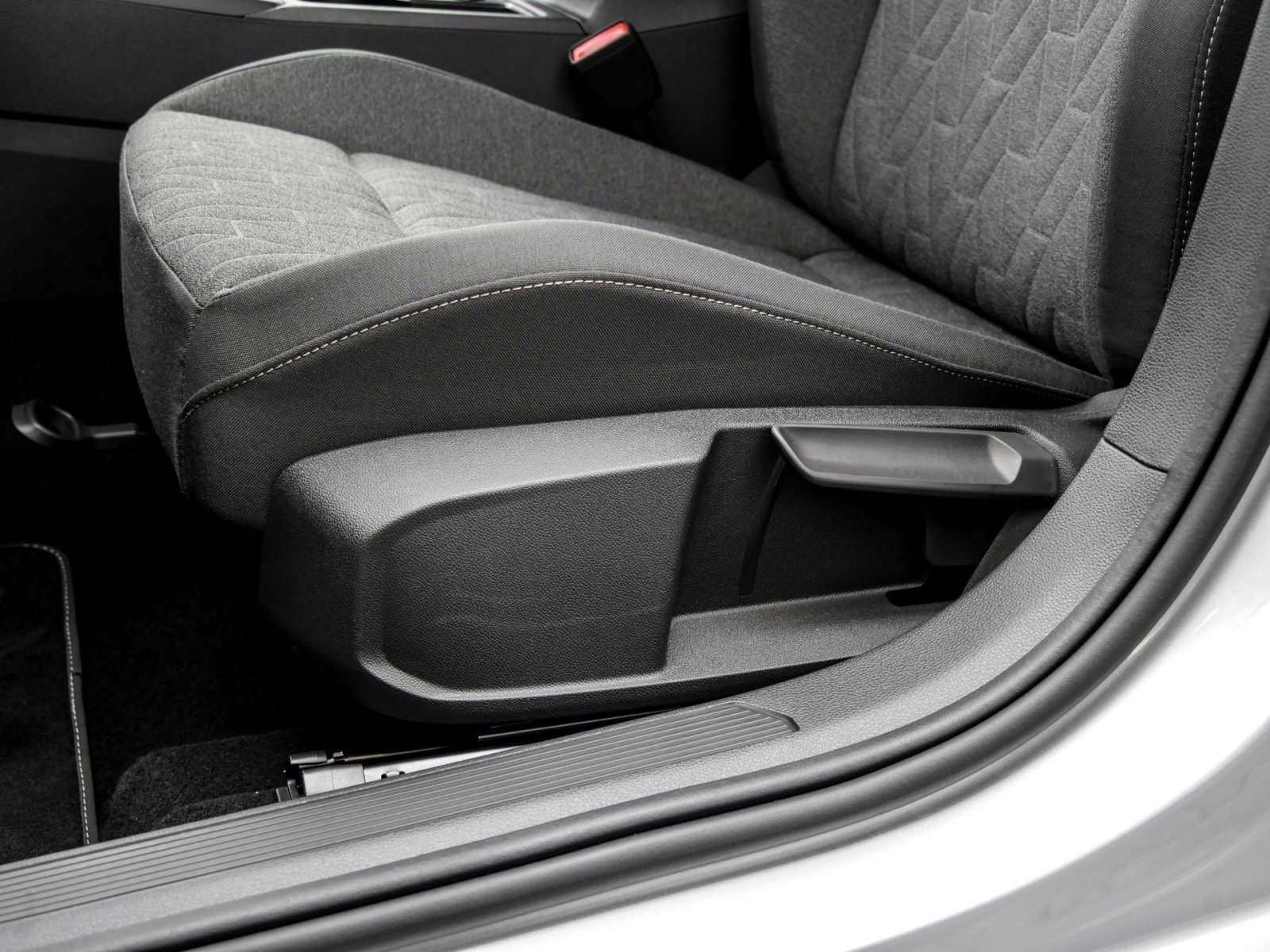 Volkswagen Golf VIII 1.5 HYBRID LIFE FACELIFT CAM ACC LM17