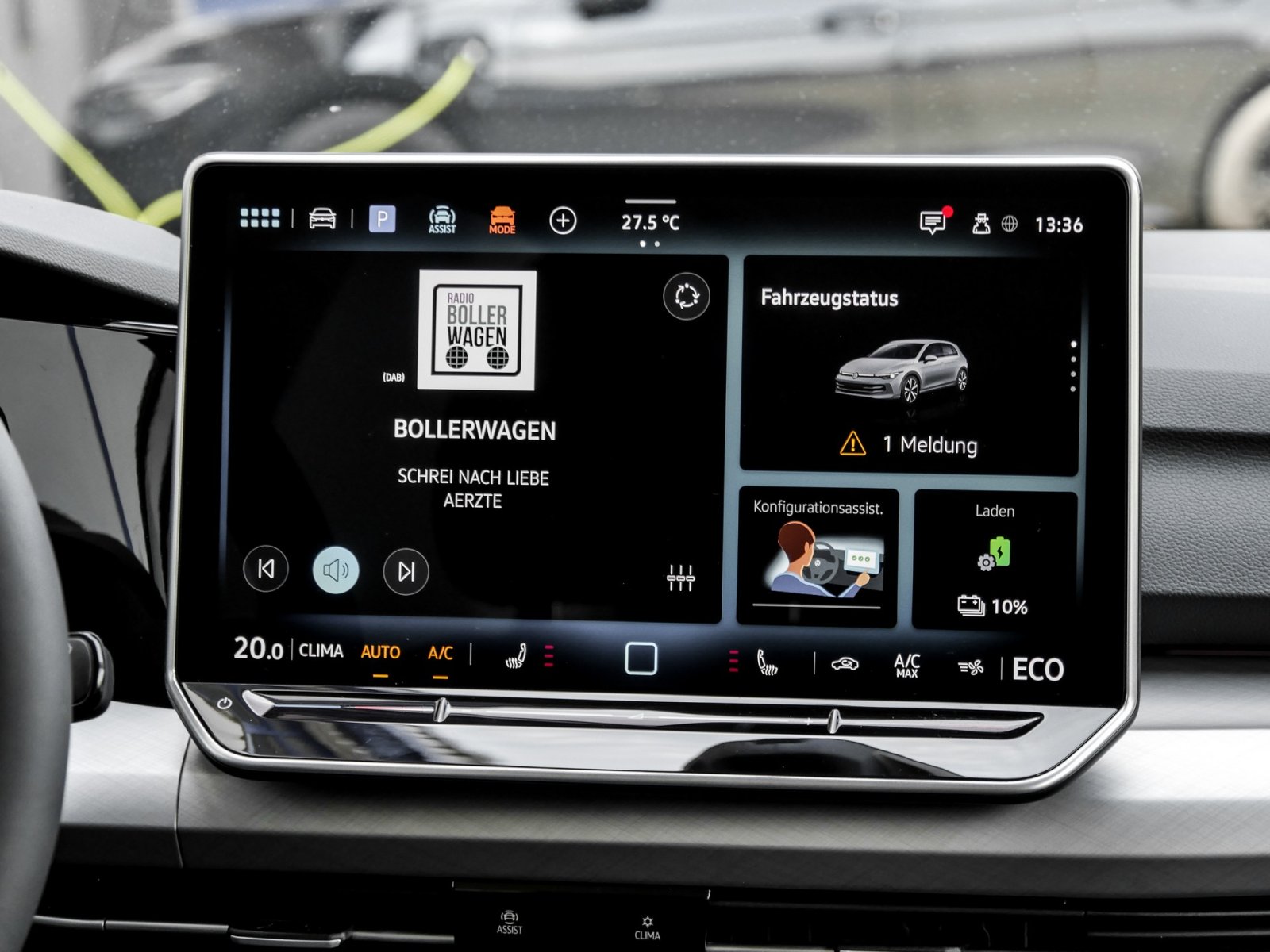 Volkswagen Golf VIII 1.5 HYBRID LIFE FACELIFT CAM ACC LM17