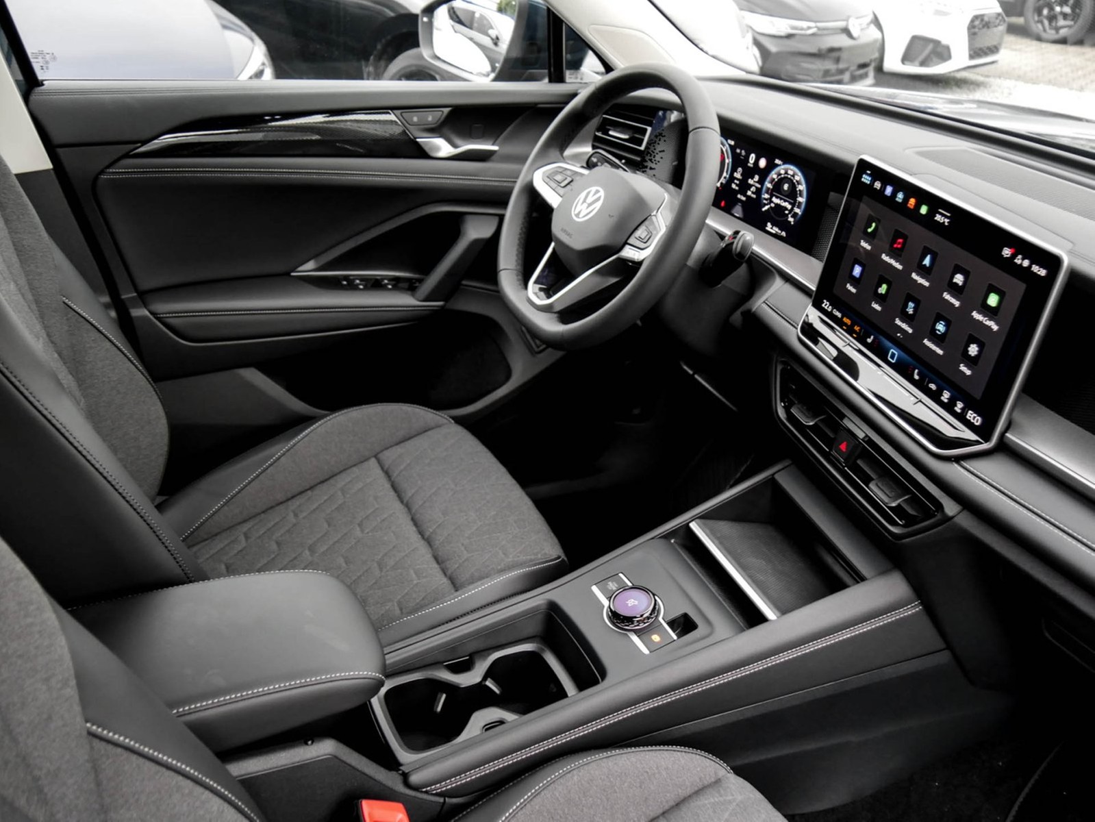 Volkswagen Tayron 1.5 HYBRID LIFE CAM ACC LM19 E-KLAPPE