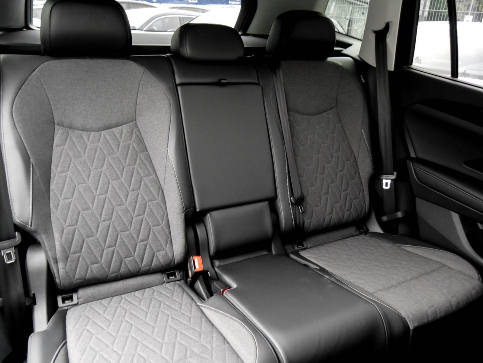 Volkswagen Tayron 1.5 HYBRID LIFE CAM ACC LM19 E-KLAPPE