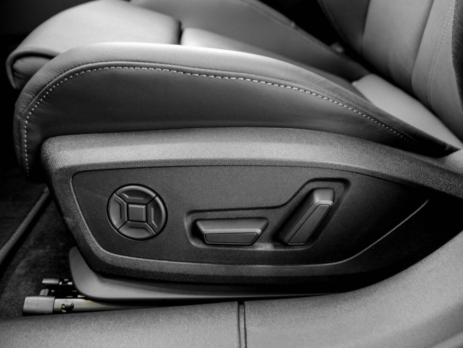 Audi A5 Avant quattro S LINE STANDHZ. AHK 360CAM LM20
