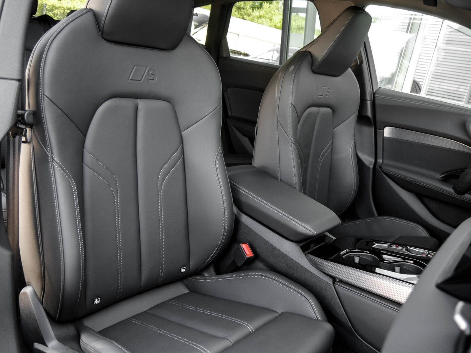 Audi A5 Avant quattro S LINE STANDHZ. AHK 360CAM LM20