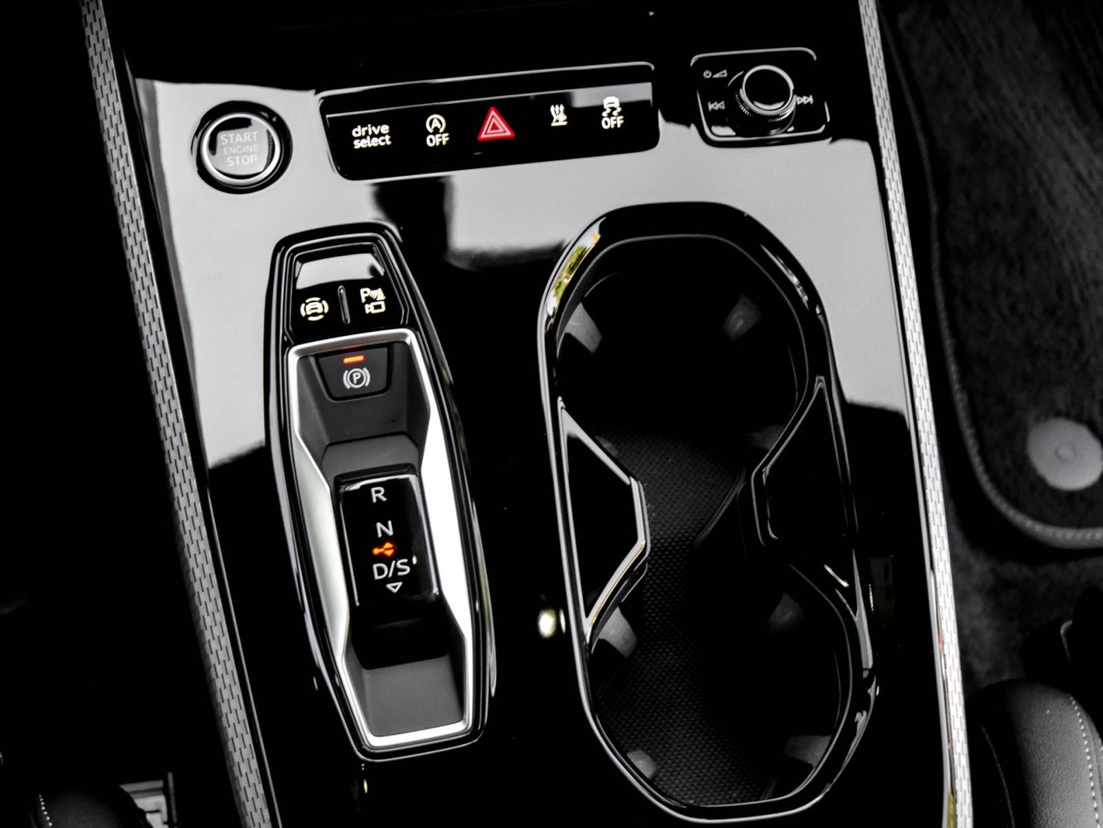 Audi A5 Avant quattro S LINE STANDHZ. AHK 360CAM LM20