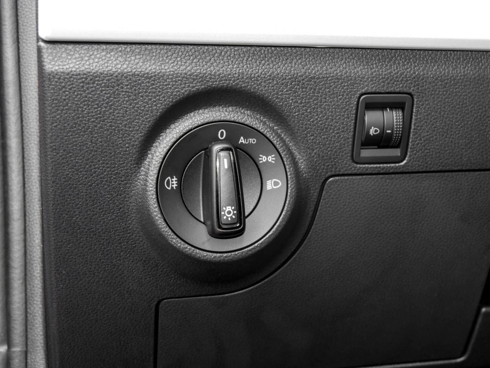 Seat Arona 1.0 ROAD EDITION DSG NAV ACC SHZ PDC LM17