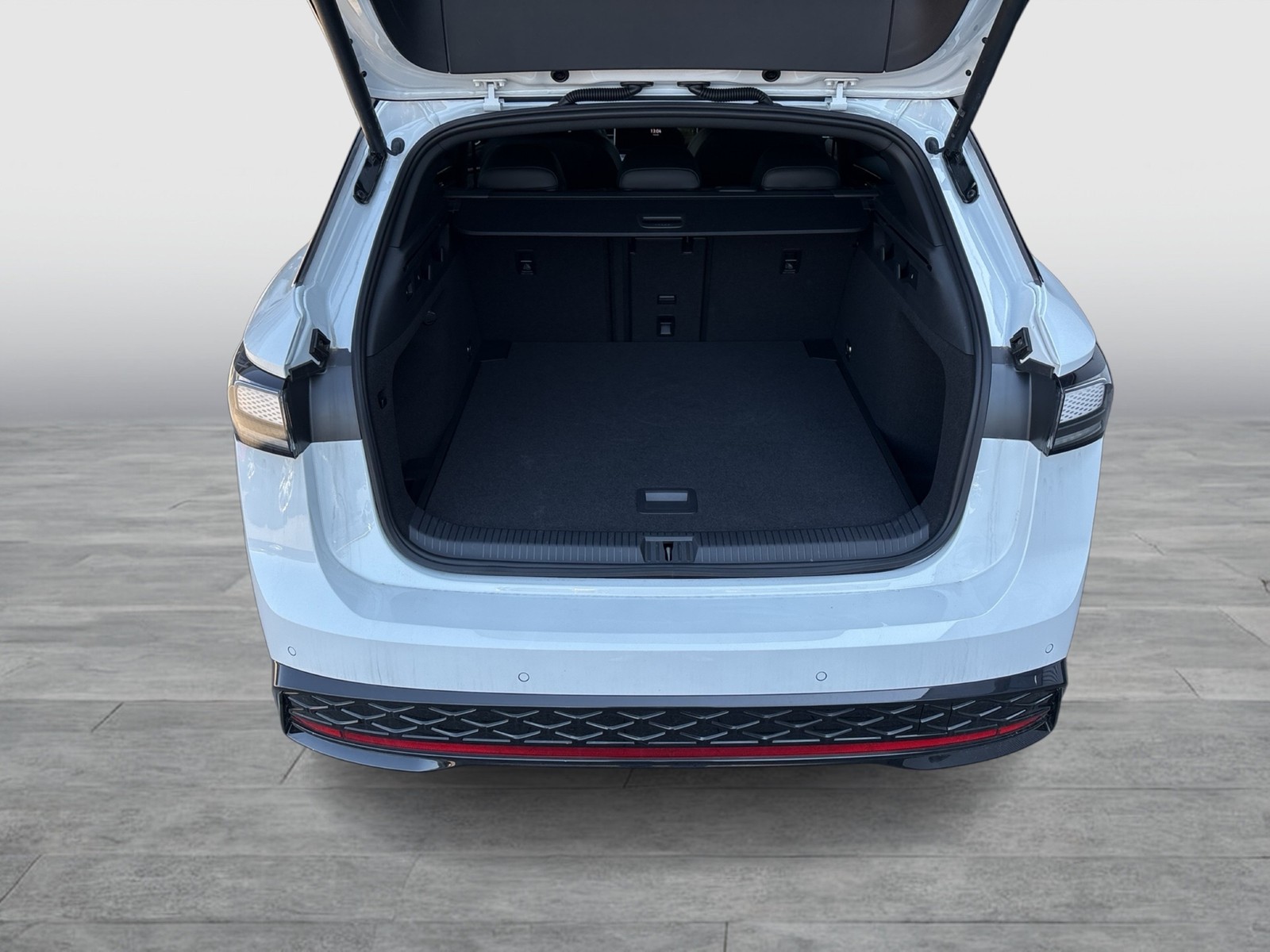 Volkswagen ID.7 Tourer GTX 4X4 WÄRMEPUMPE AHK 360°CAM ACC