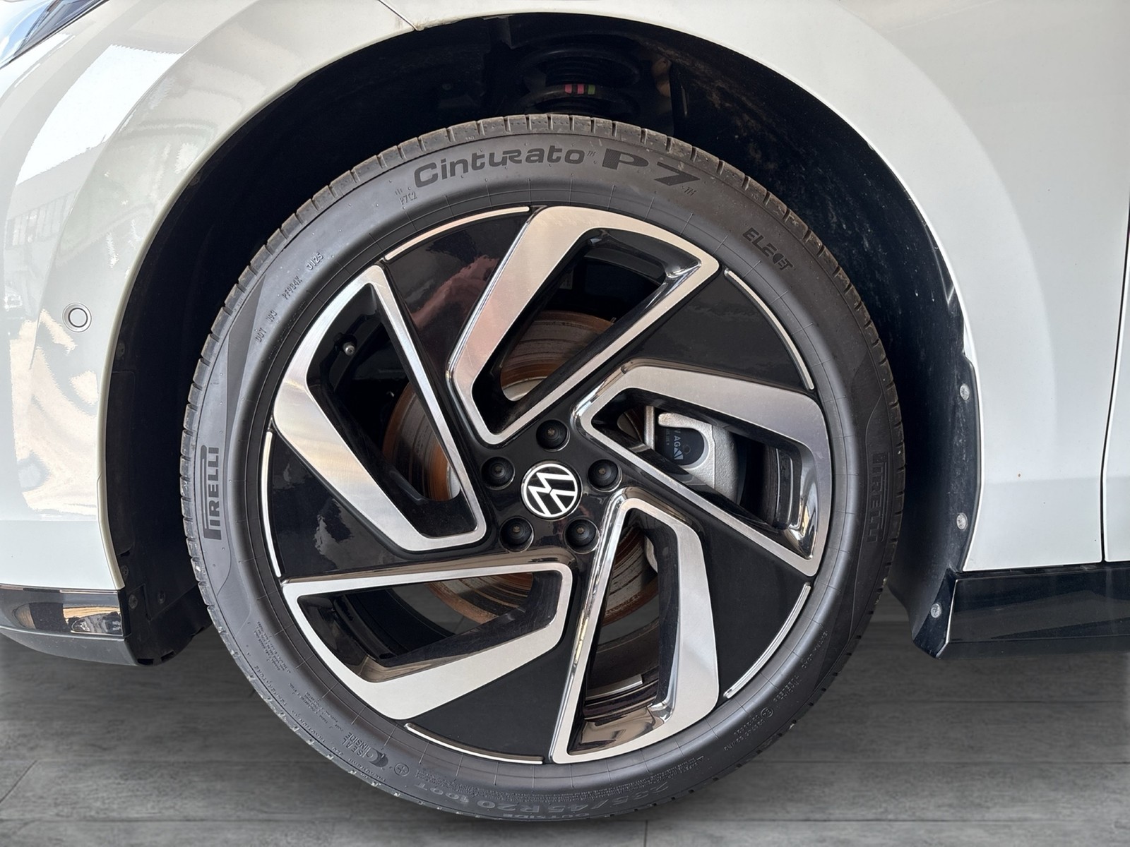 Volkswagen ID.7 Tourer GTX 4X4 WÄRMEPUMPE AHK 360°CAM ACC