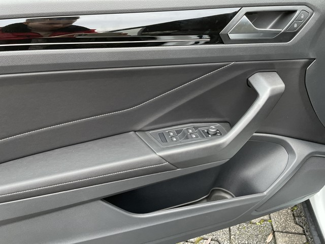 Volkswagen T-Roc Cabrio 1.5 R-LINE KAMERA MATRIX IQ.DRIVE