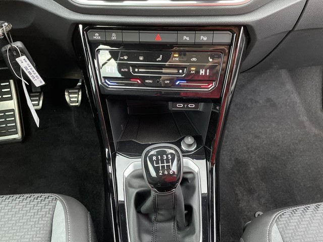 Volkswagen T-Roc Cabrio 1.5 R-LINE KAMERA MATRIX IQ.DRIVE
